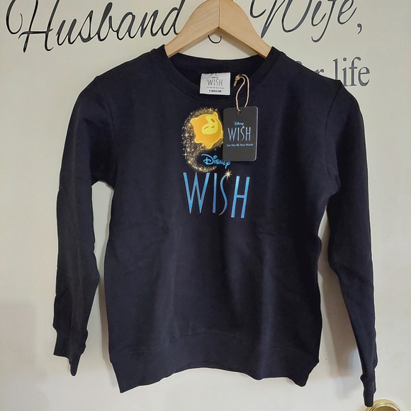 Kids Disney's Wish movie sweatshirt. Brand New with Tags 🌟🌟🌟 - Picture 4 of 11